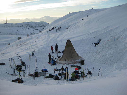 Oversiktsbilde snøhuleplassen